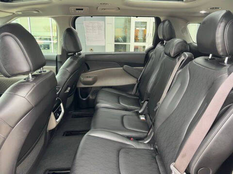 2025 Kia Carnival SX