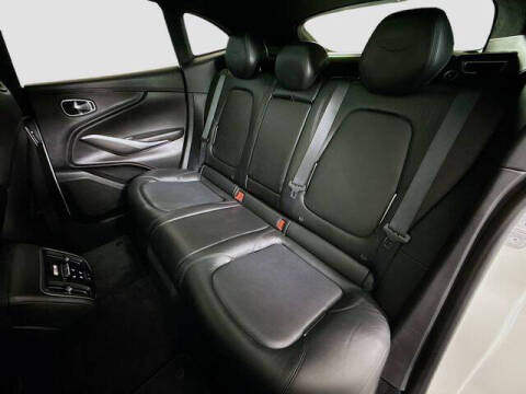 2021 Aston Martin DBX