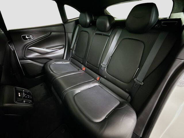 2021 Aston Martin DBX