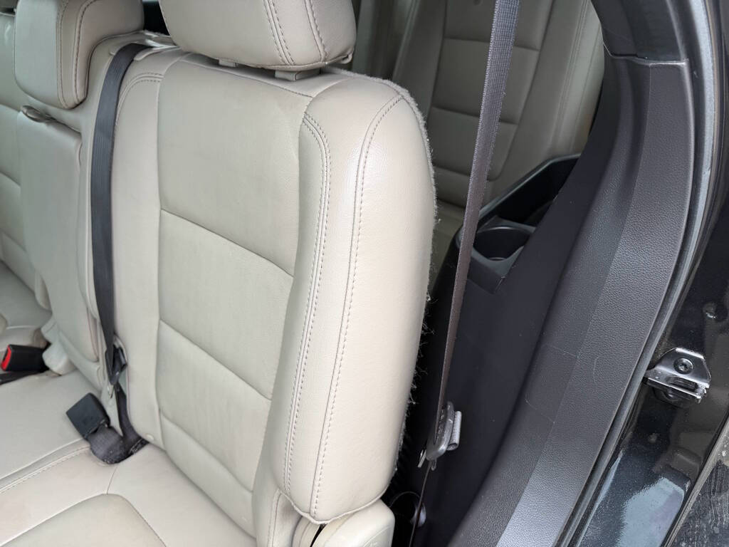 2015 Ford Explorer 26