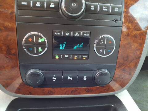 2012 Chevrolet Suburban LT