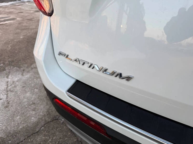 2023 Ford Explorer Platinum