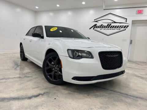 2021 Chrysler 300 for sale at Auto House of Bloomington in Bloomington IL
