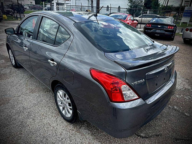 2018 Nissan Versa