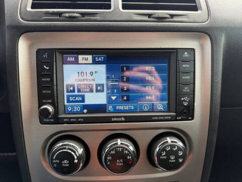 2011 Dodge Challenger SRT8 392