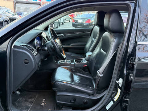 2016 Chrysler 300 Limited