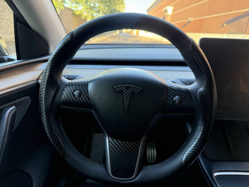 2023 Tesla Model Y Performance