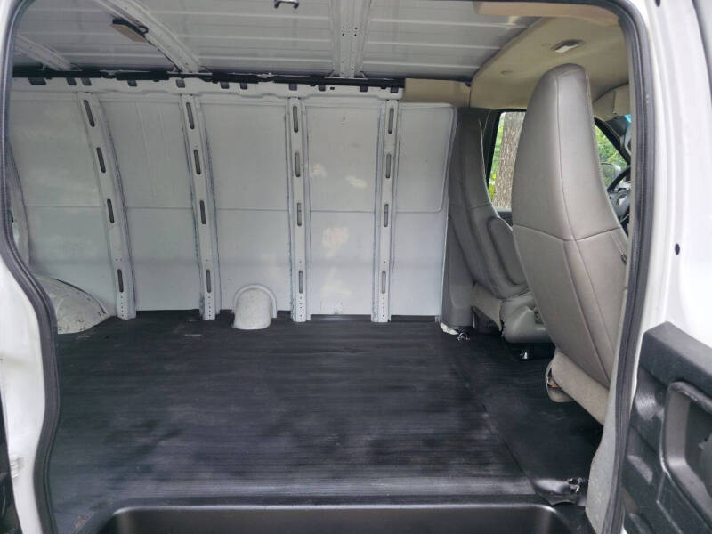 2017 GMC Savana 2500