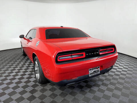 2015 Dodge Challenger SXT