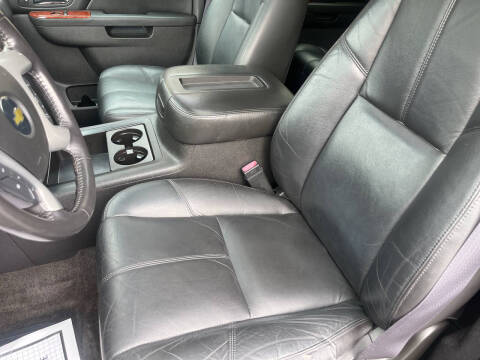 2011 Chevrolet Suburban LT
