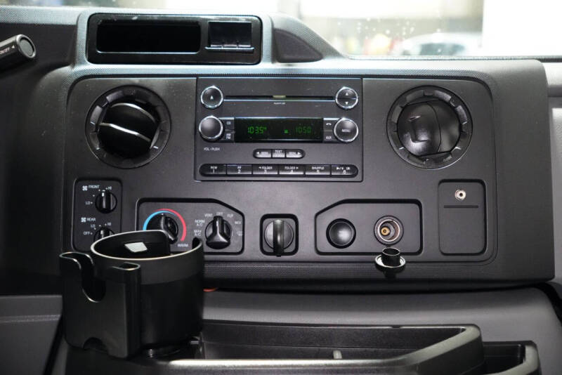 2014 Ford E-Series E-150 XLT