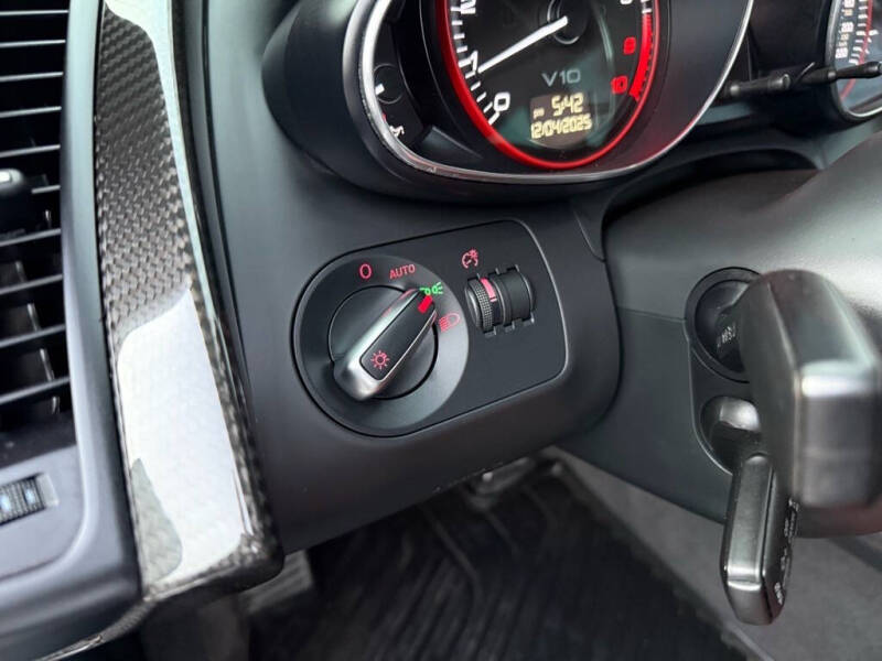 2012 Audi R8 5.2 quattro