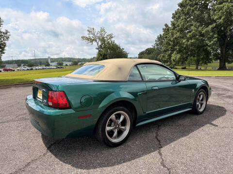2000 Ford Mustang