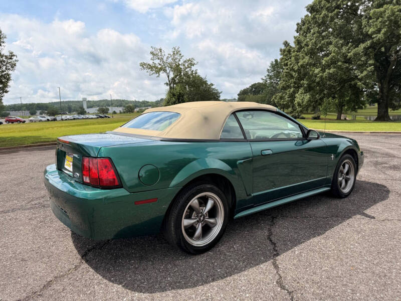 2000 Ford Mustang
