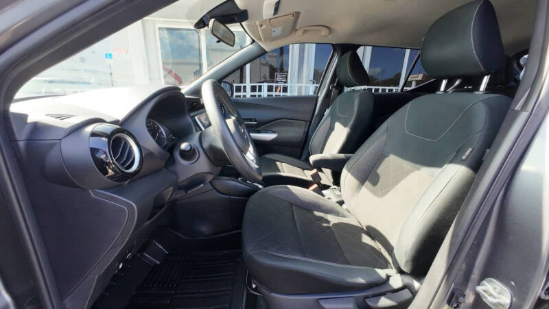 2020 Nissan Kicks SV