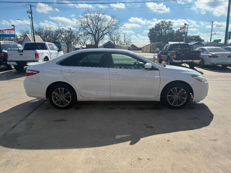 2016 Toyota Camry SE