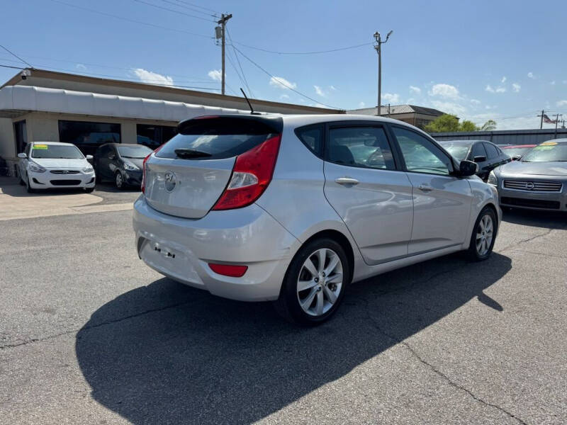 2014 Hyundai Accent SE