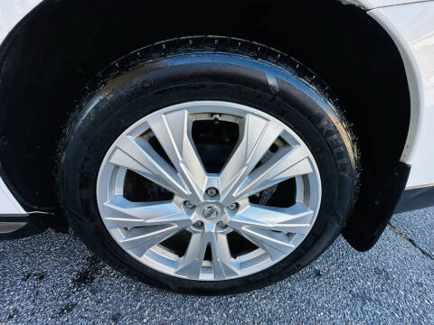 2018 Nissan Pathfinder SL