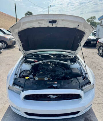 2014 Ford Mustang V6