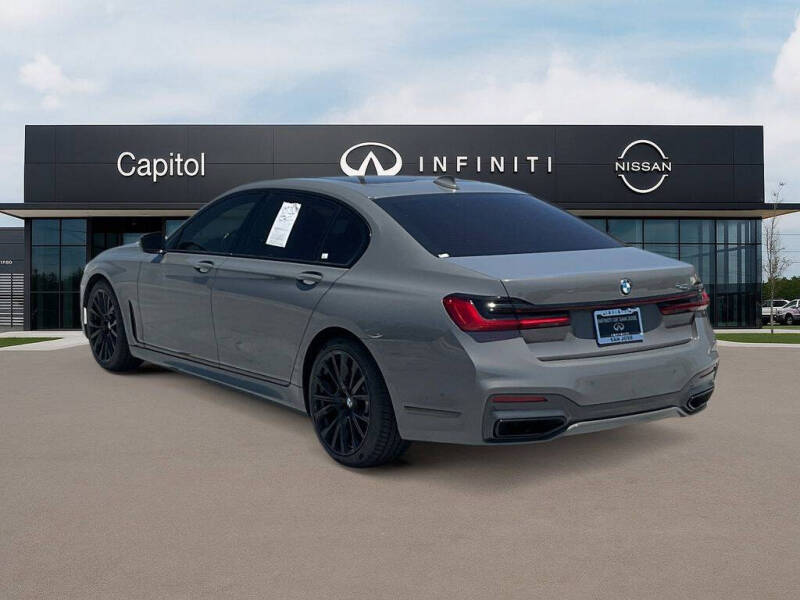 2022 BMW 7 Series 740i