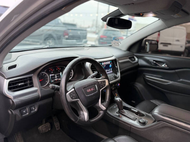 2017 GMC Acadia SLT-1
