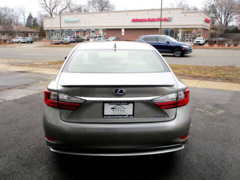2016 Lexus ES 300h