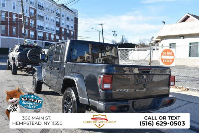 2022 Jeep Gladiator Altitude