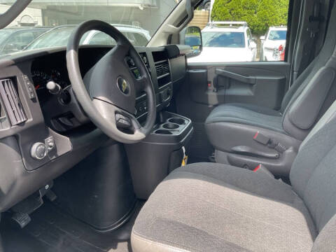 2023 Chevrolet Express 2500