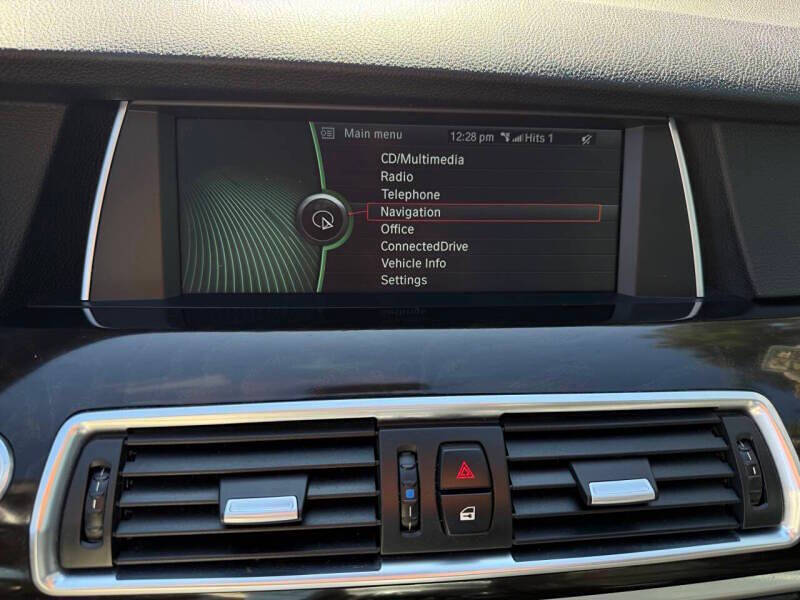 2012 BMW 5 Series 550i xDrive Gran Turismo