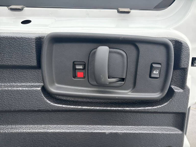 2024 GMC Savana 2500
