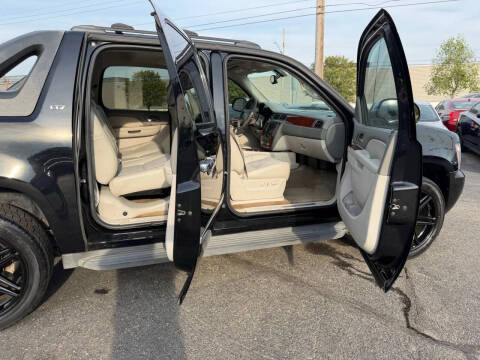 2011 Chevrolet Avalanche LTZ