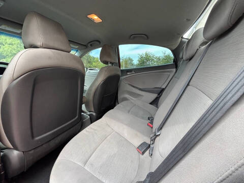 2017 Hyundai Accent SE