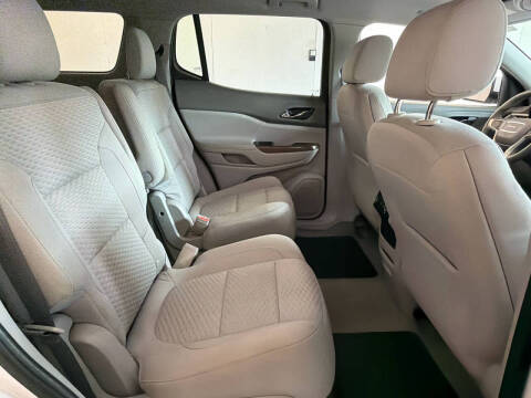 2017 GMC Acadia SLE-2