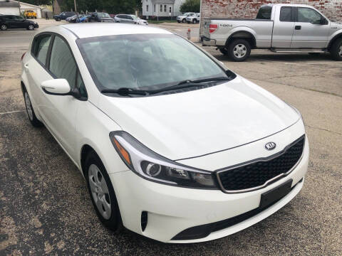2017 Kia Forte5 LX