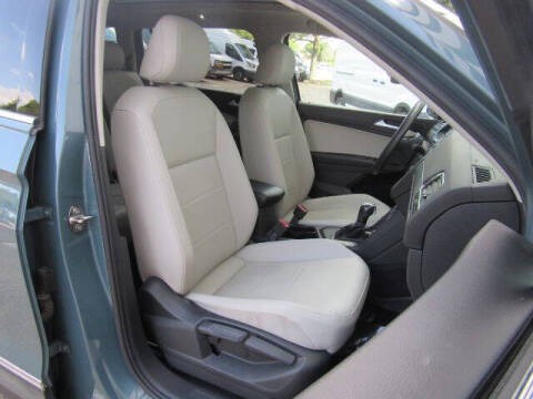 2020 Volkswagen Tiguan SE R-Line Black