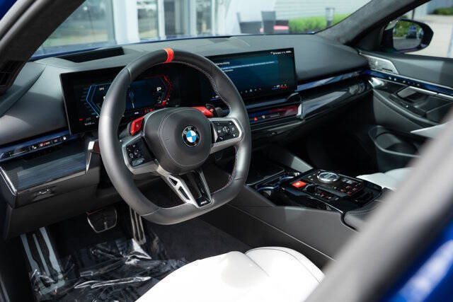2025 BMW M5
