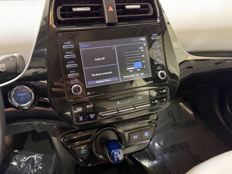 2022 Toyota Prius XLE