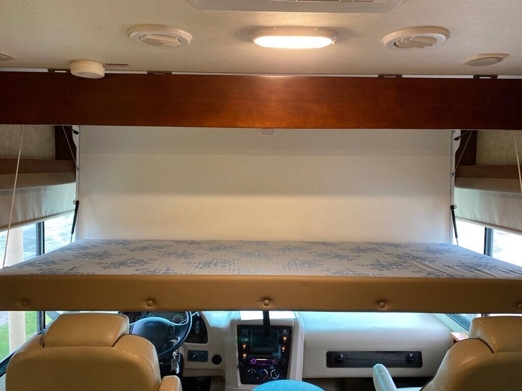 2017 Ford Motorhome Chassis C2021046