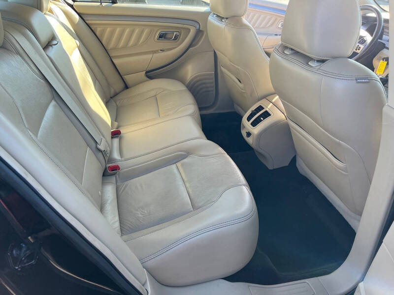 2014 Ford Taurus SEL