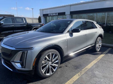 2025 Cadillac LYRIQ Luxury 3