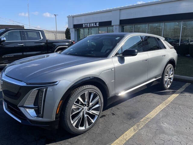 2025 Cadillac LYRIQ Luxury 3