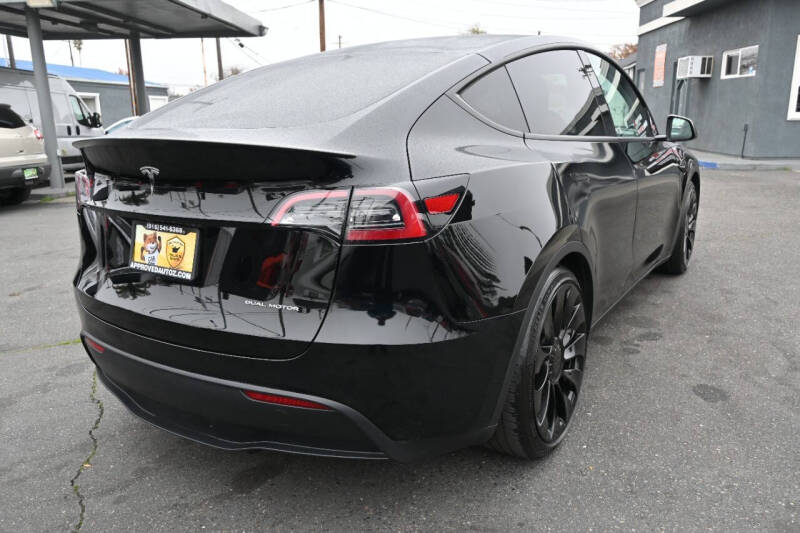 2023 Tesla Model Y Performance