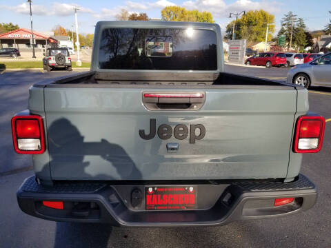 2024 Jeep Gladiator NightHawk