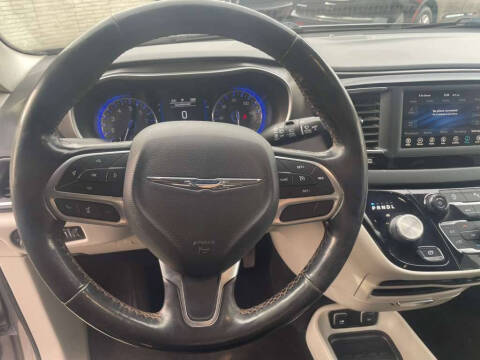 2020 Chrysler Pacifica Touring L