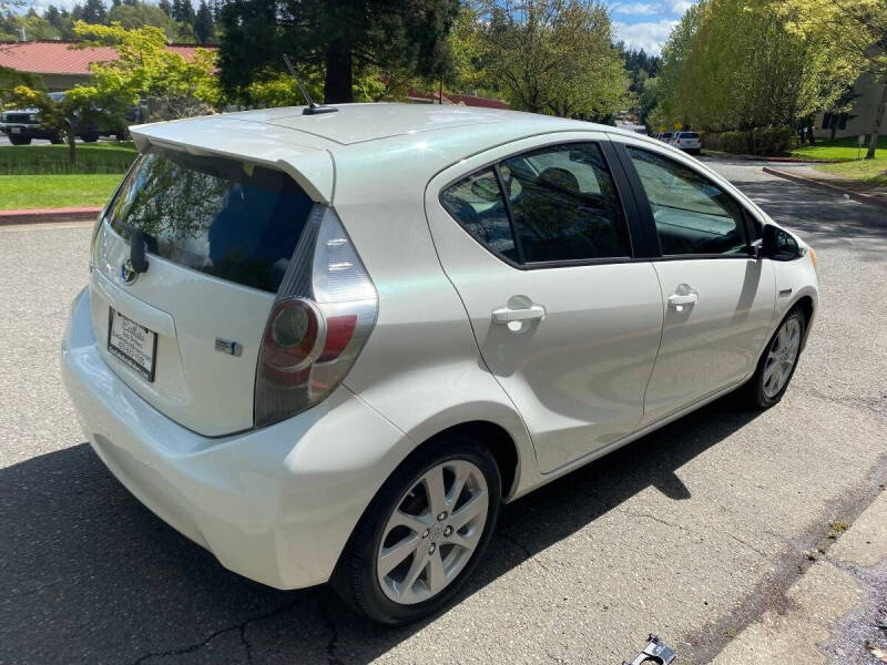 2012 Toyota Prius c Four