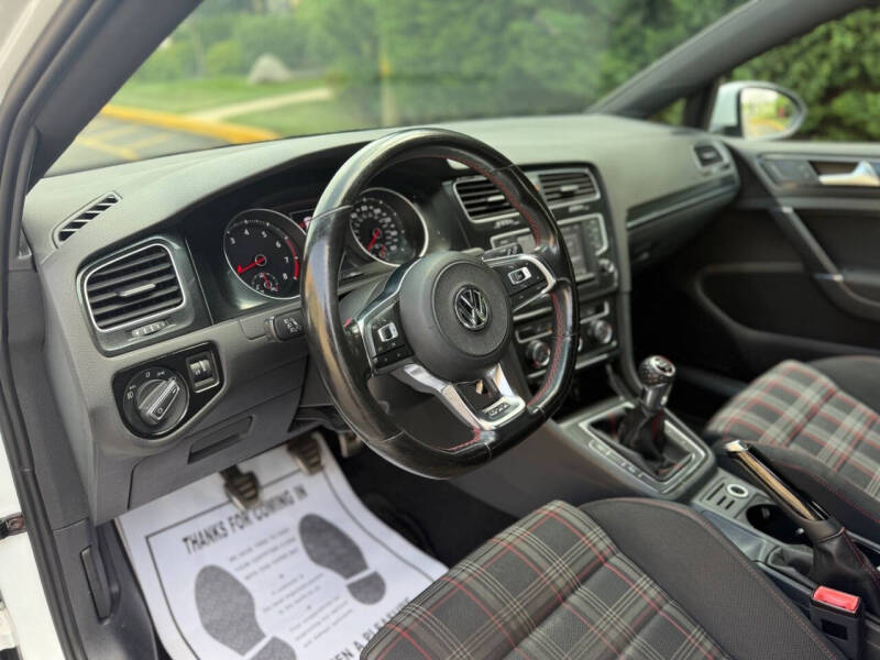 2017 Volkswagen Golf GTI S