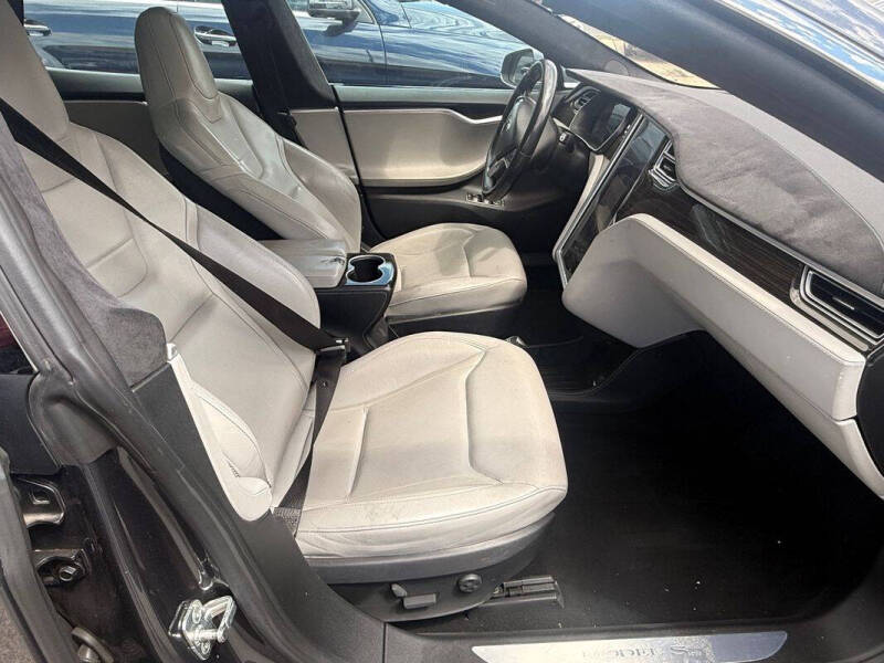 2015 Tesla Model S