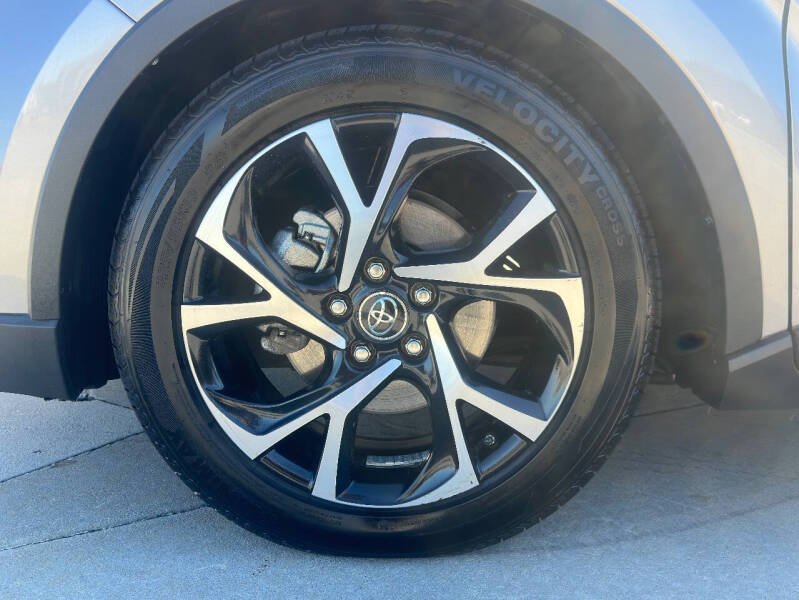 2018 Toyota C-HR XLE