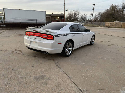2013 Dodge Charger SXT