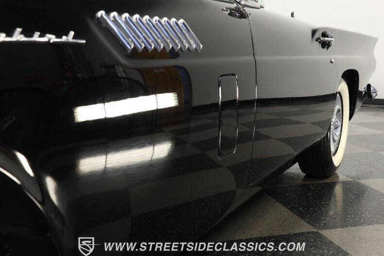 1957 Ford Thunderbird